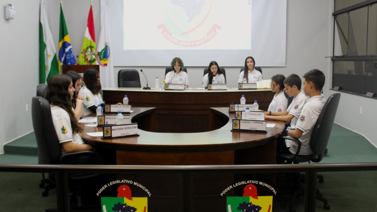 Vereadores Mirins de Forquilhinha aprovam propostas voltadas à educação, lazer e infraestrutura