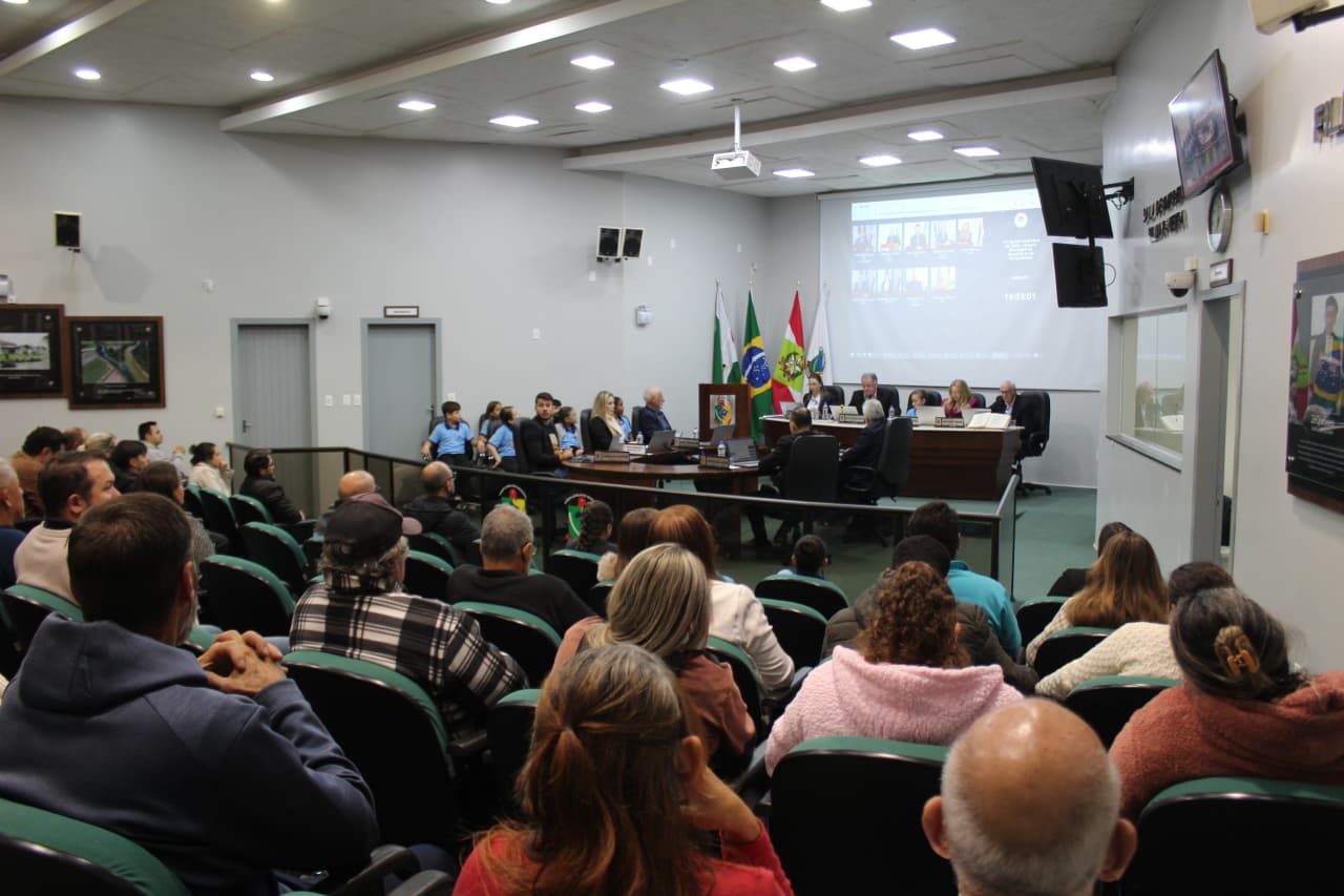 Câmara de Forquilhinha apresenta vereadores mirins durante sessão ordinária 7 Apresentacao Vereadores Mirins 2026 Fotos Natasha Monteiro 5